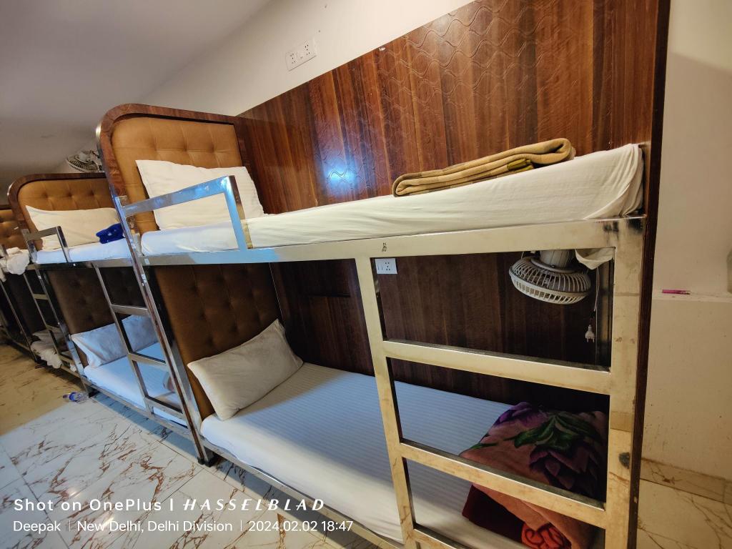 Room image 2