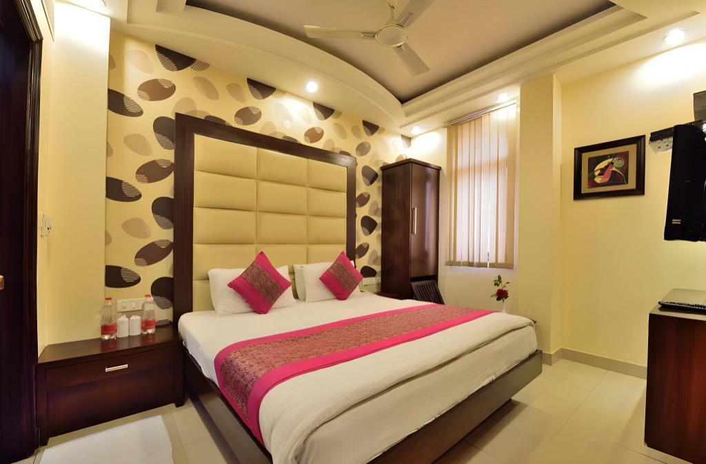 Room image 4
