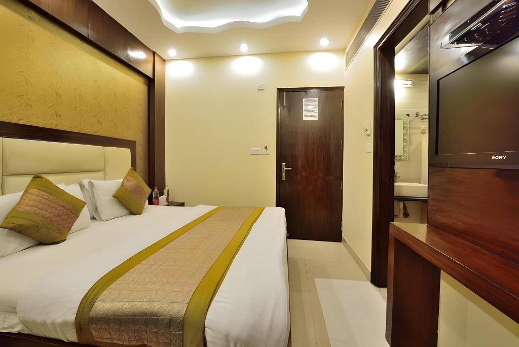 Room image 4