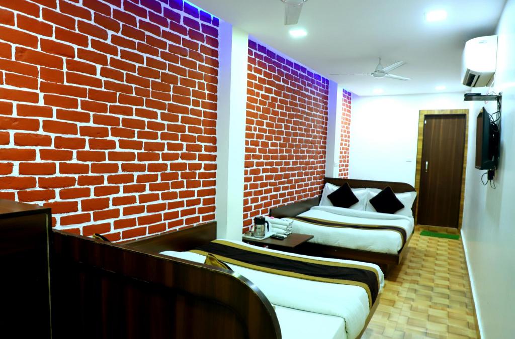 Room image 4
