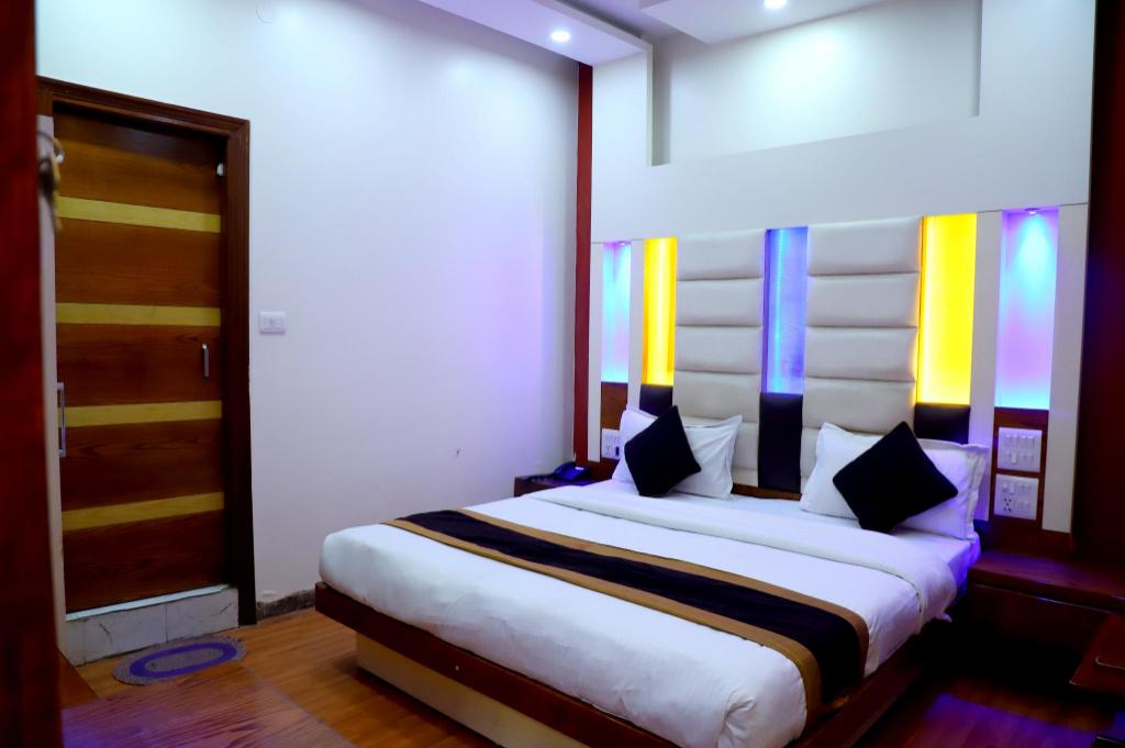 Room image 5